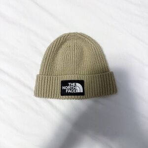 The North Face Beige Foldover Knit Beanie Kids Unisex Ribbed Logo Patch Outdoors